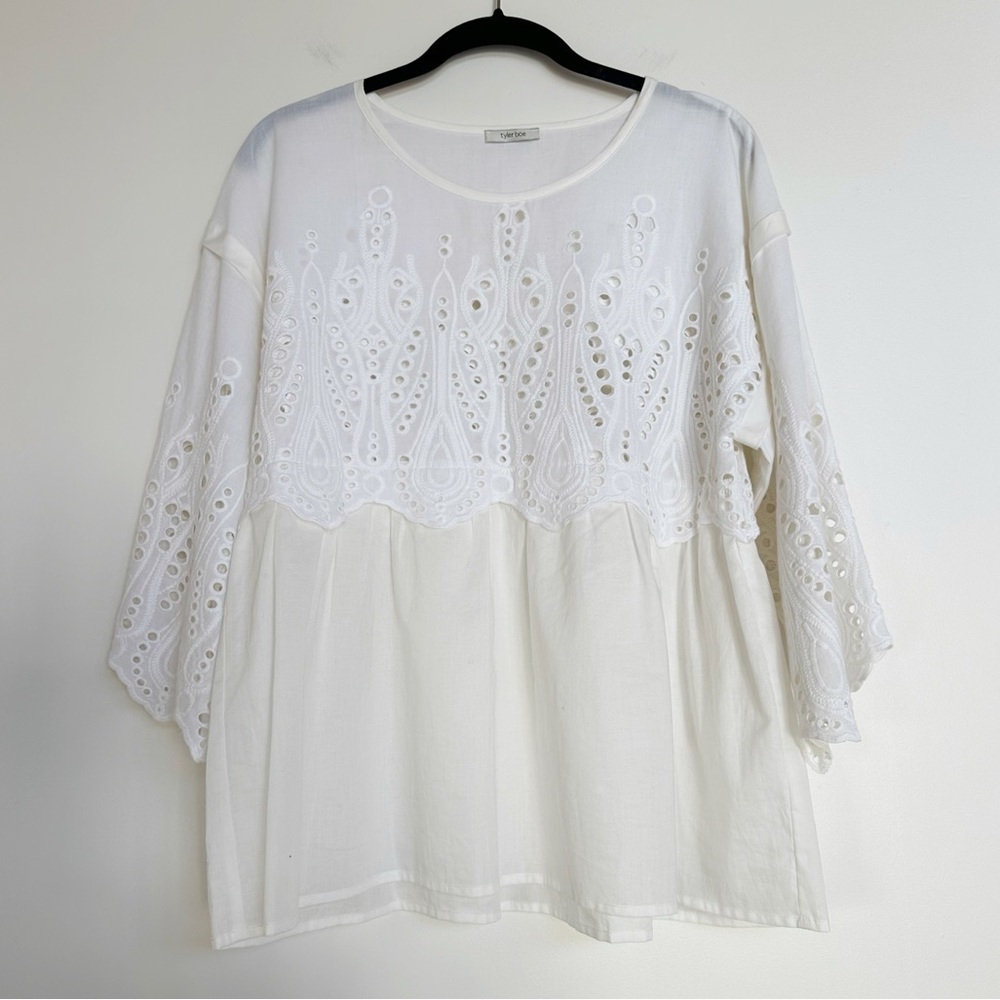 Tyler Boe White Eyelet Blouse size Medium